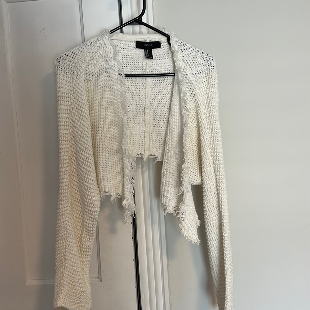FOREVER 21 KNIT CROP BELL SLEEVE TOP GREAT CONDITION MEDIUM